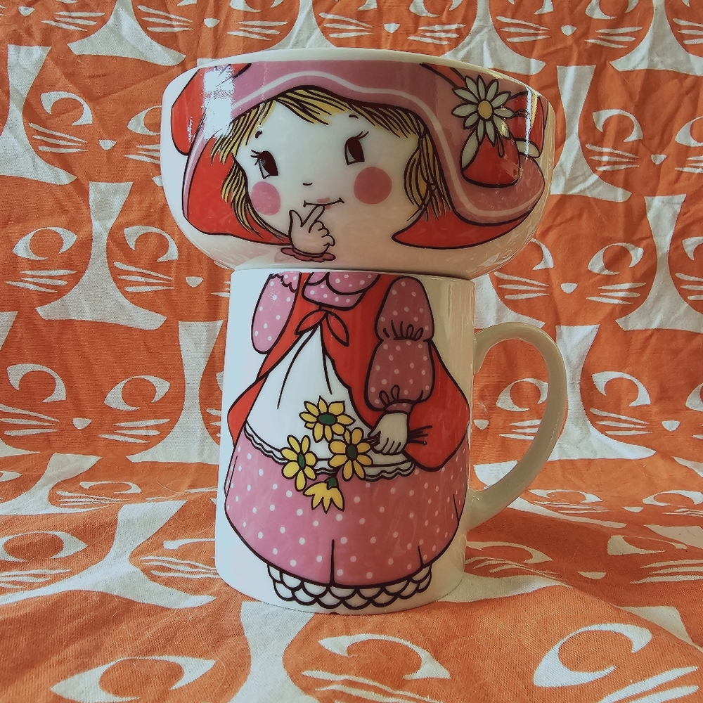 AMAZING FIND! Strawberry Shortcake Japan Cup and bowl set. Vintage rare perfect!